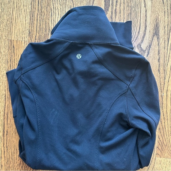 Lululemon in stride jacket black size 4 - Picture 4 of 7